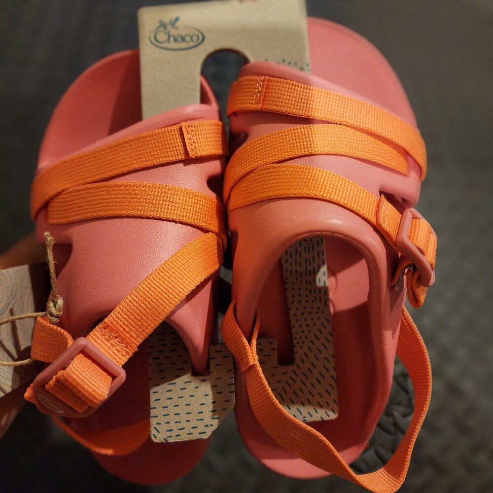 Chaco size 3 kids sandal in rose NWT